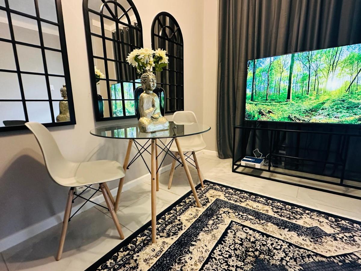 Nederburg, Sea Point, 2 Bed - New Apartamento *